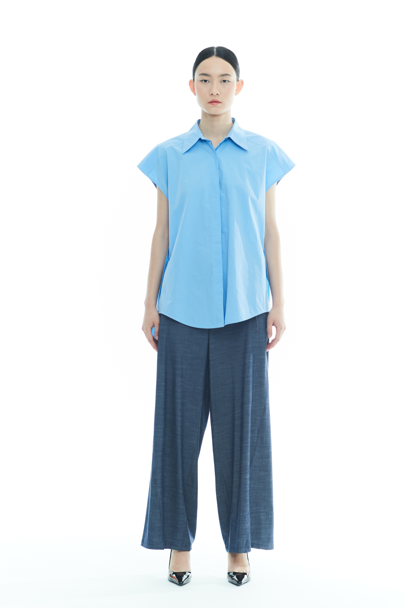 Sleeveless Shirt With Side Buttons