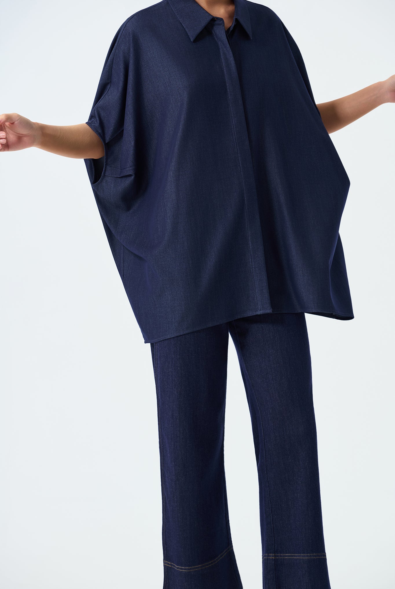 Valerie Boxy Chambrey Collar shirt