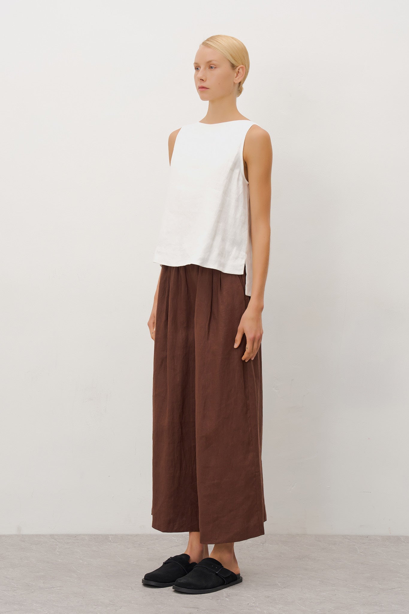 Relaxed Linen Trousers