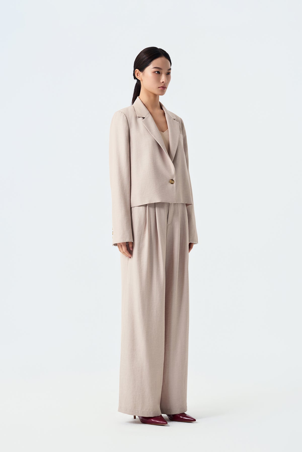 Romy Cropped Blazer with Front Button