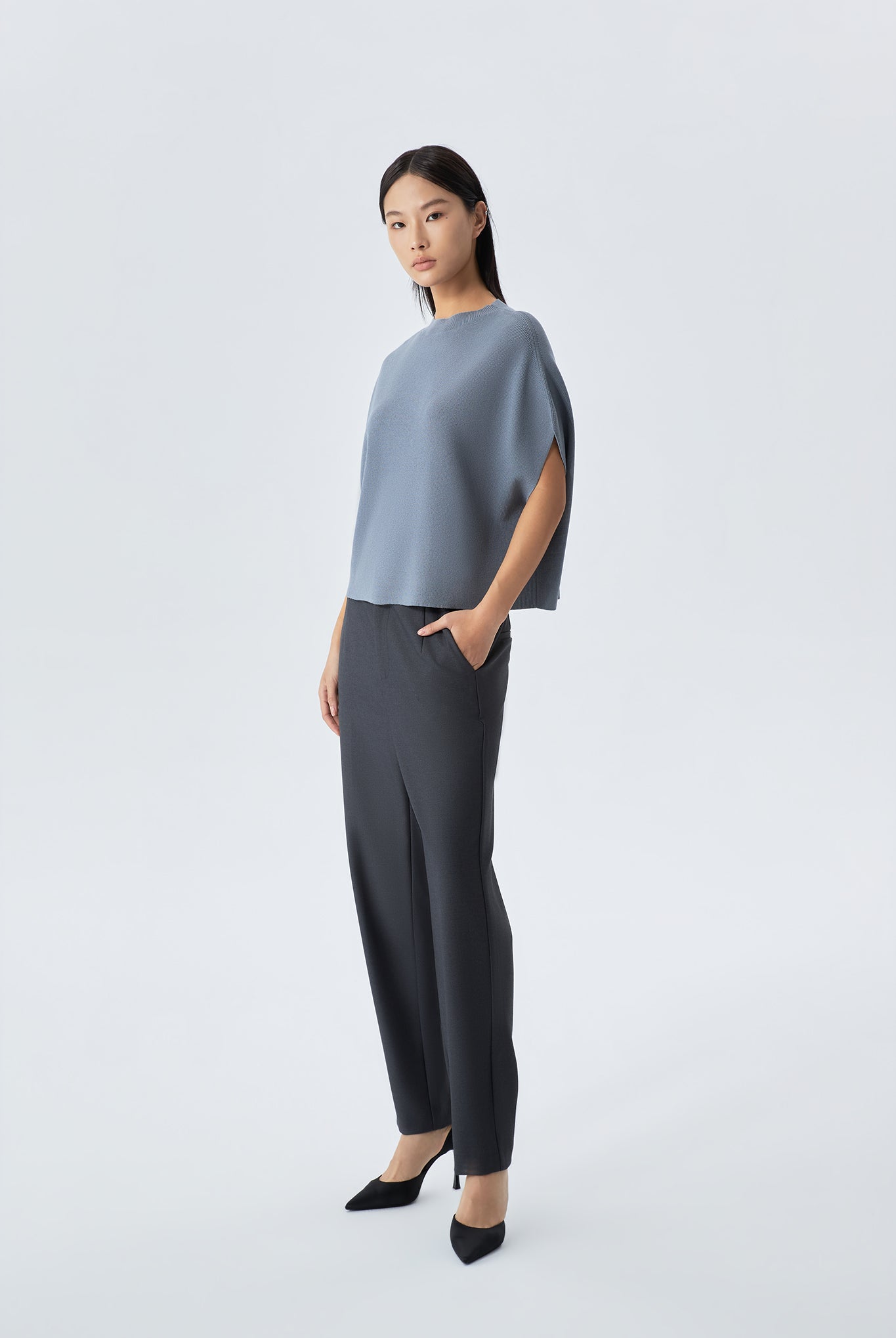 Dion Round Neck Boxy Sweater Knit