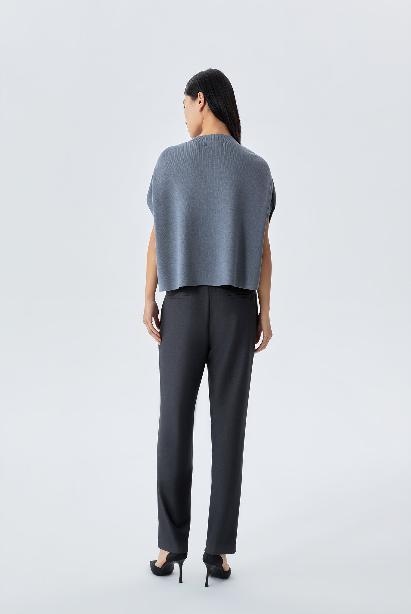 Dion Round Neck Boxy Sweater Knit