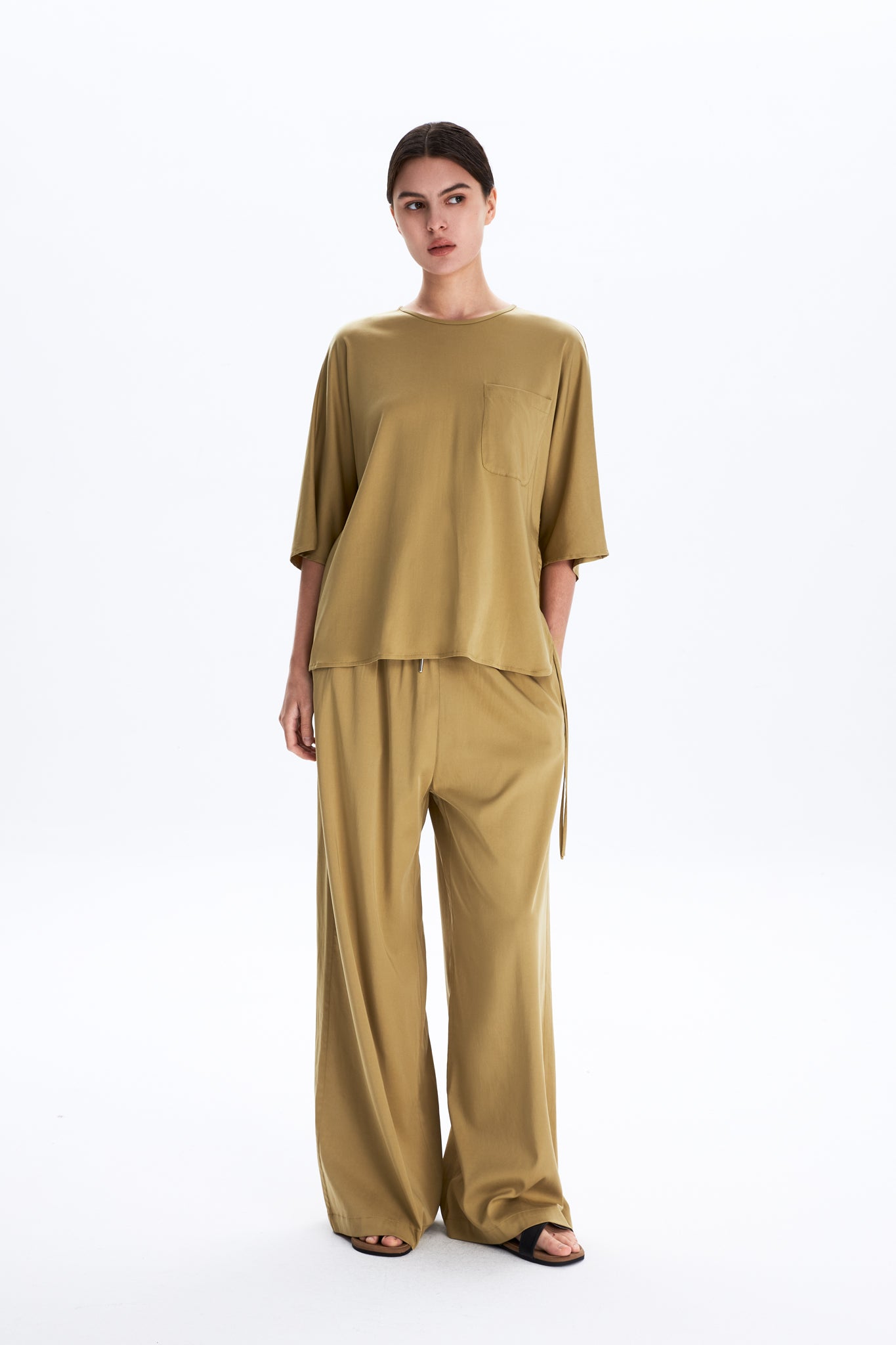 Wide-leg Elasticated Trousers