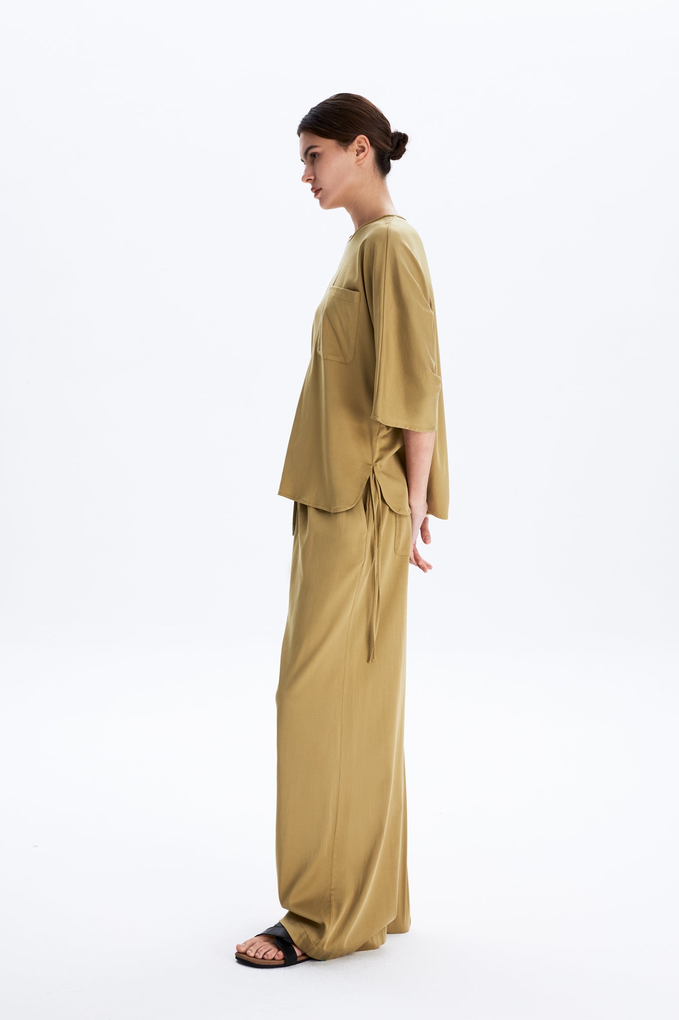 Wide-leg Elasticated Trousers