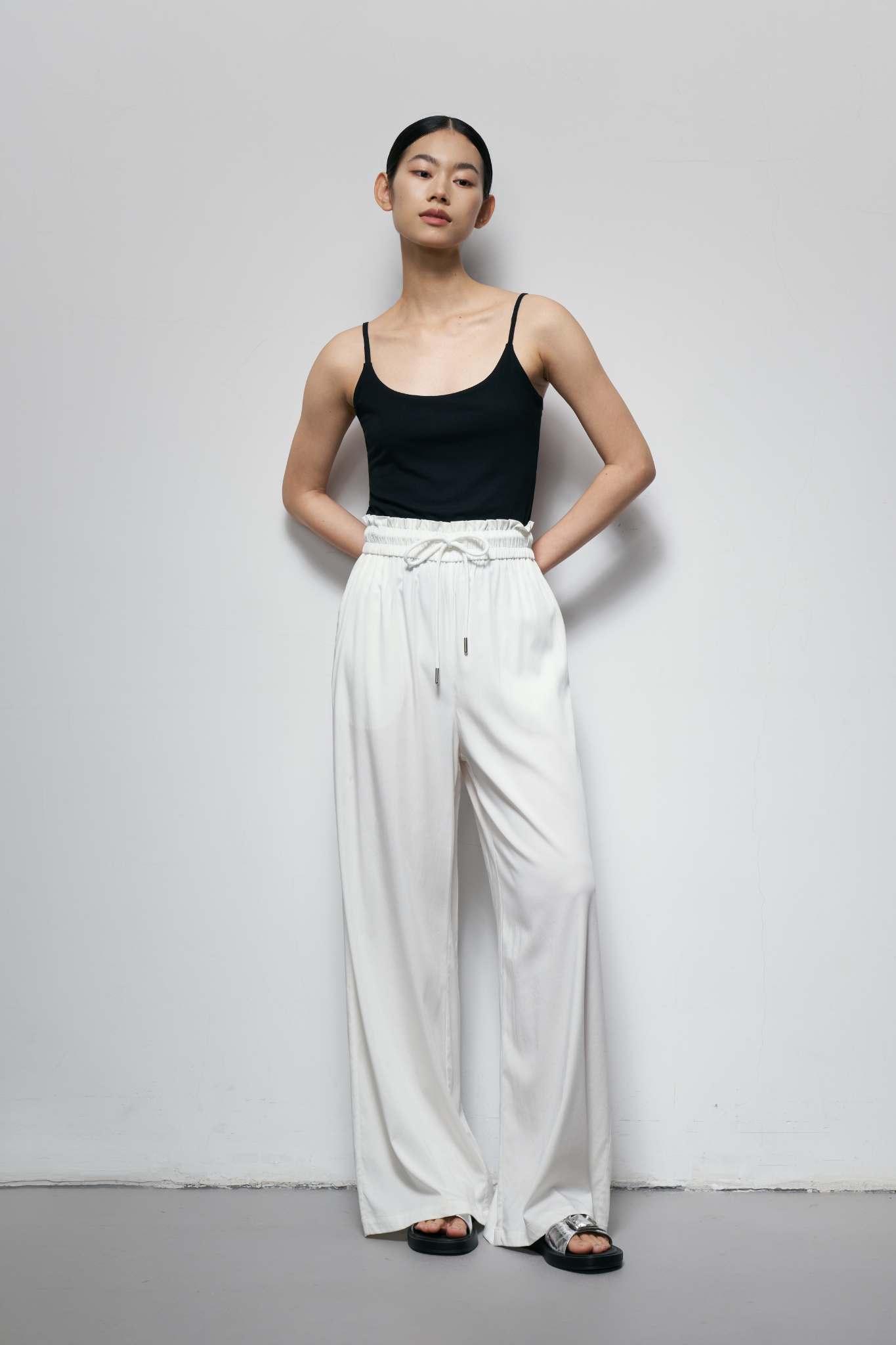 Wide-leg Elasticated Trousers