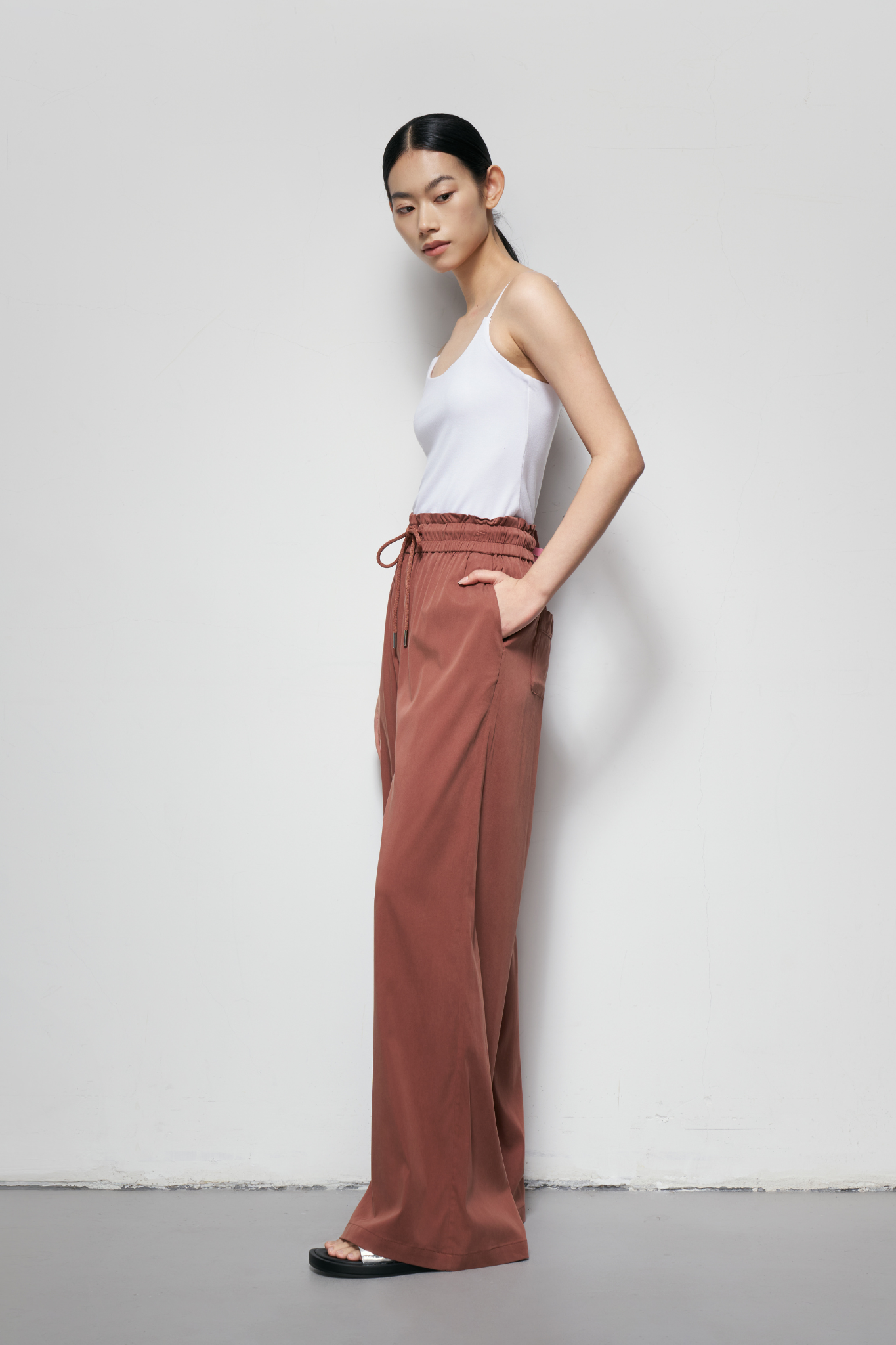 Wide-leg Elasticated Trousers