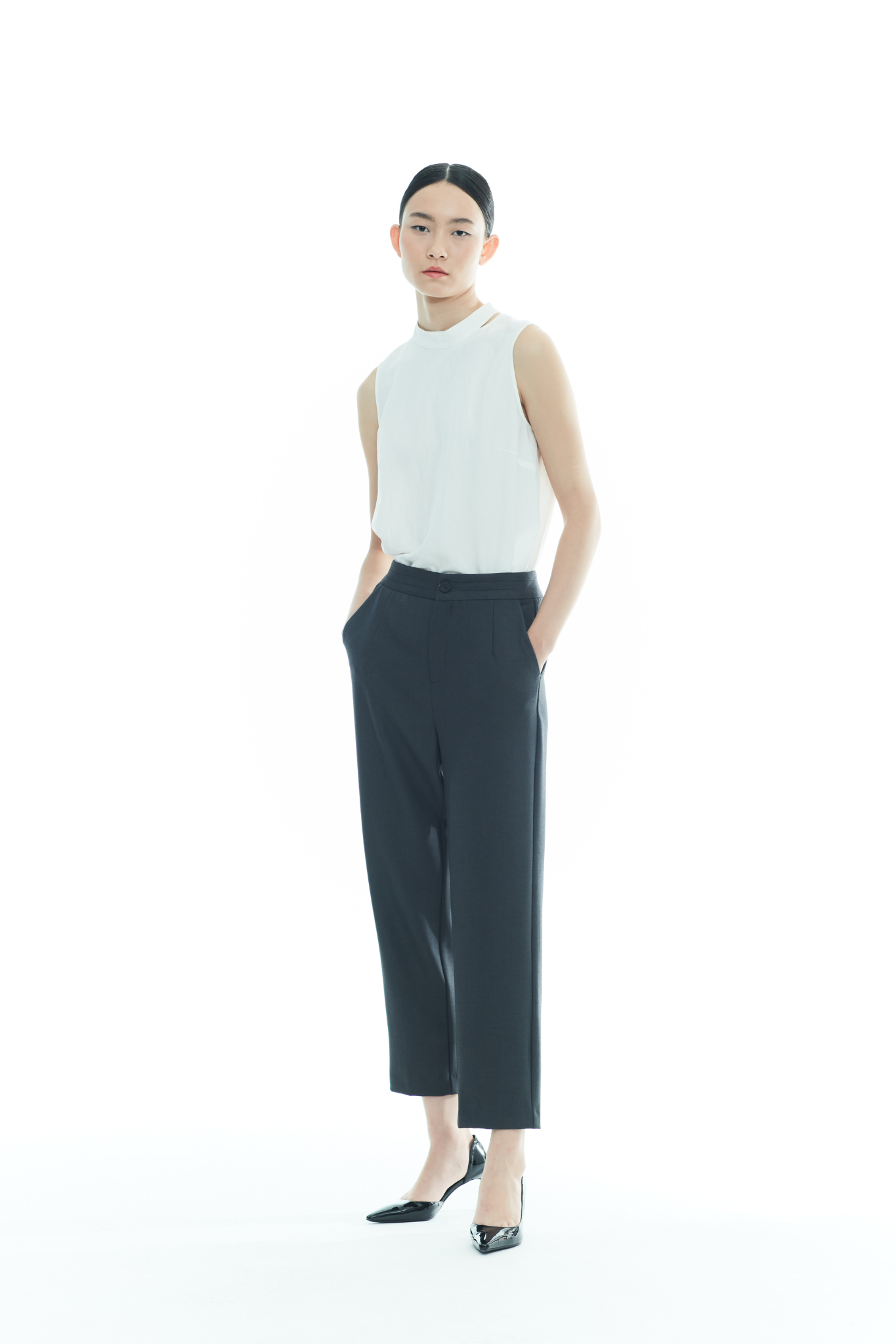 Classic Tailored Tapered Pants