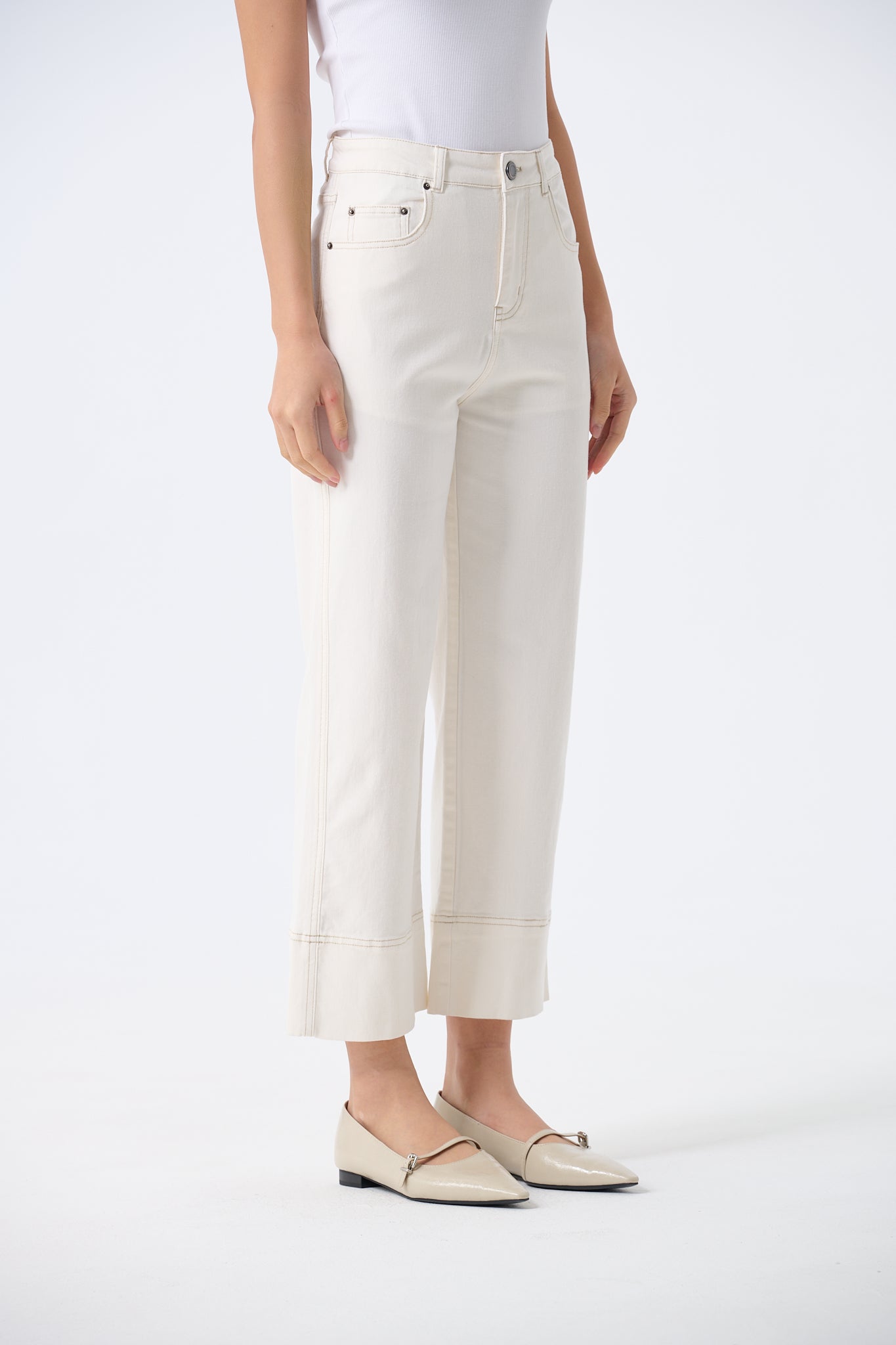 Nadia Capri Style Straight Jeans
