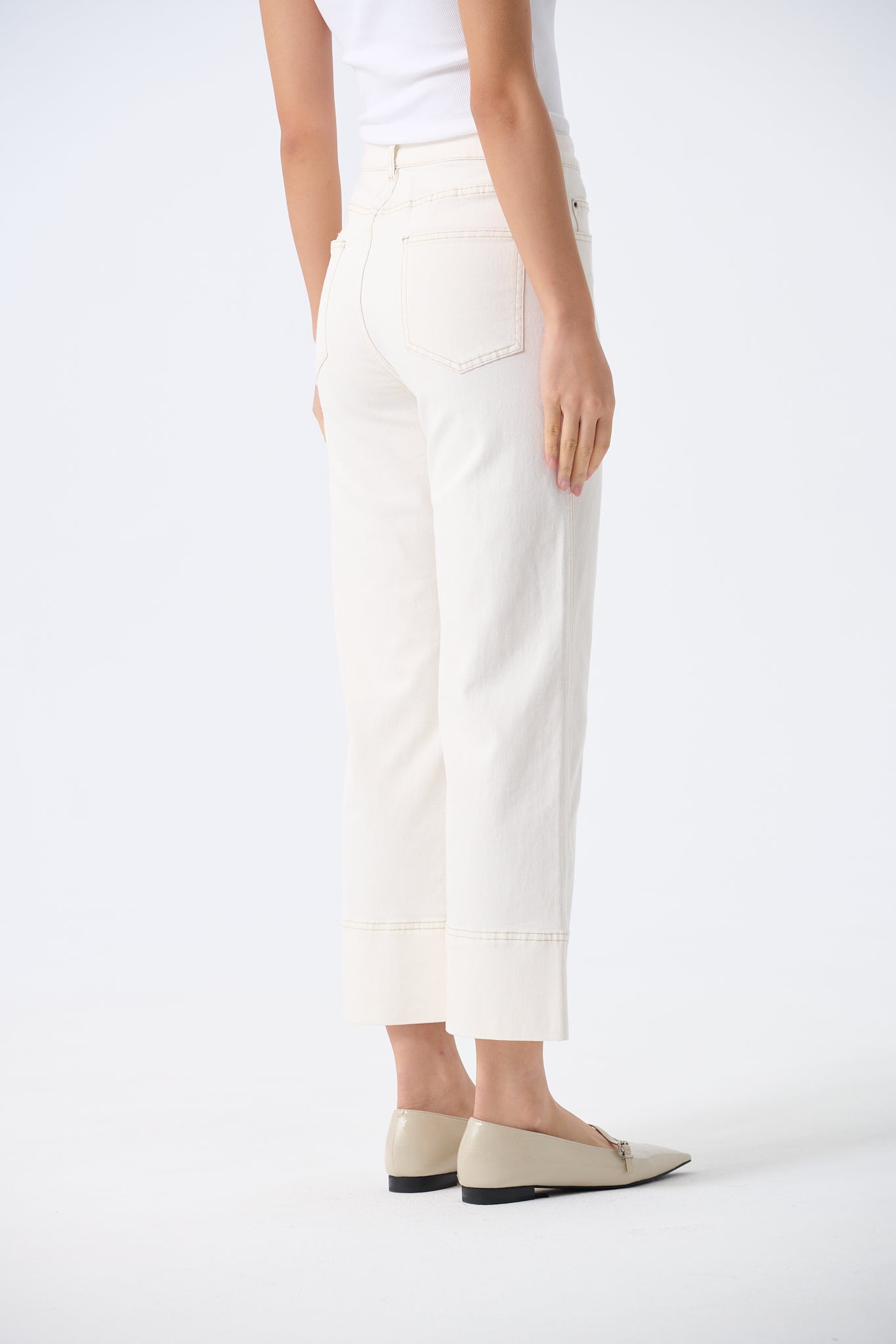 Nadia Capri Style Straight Jeans