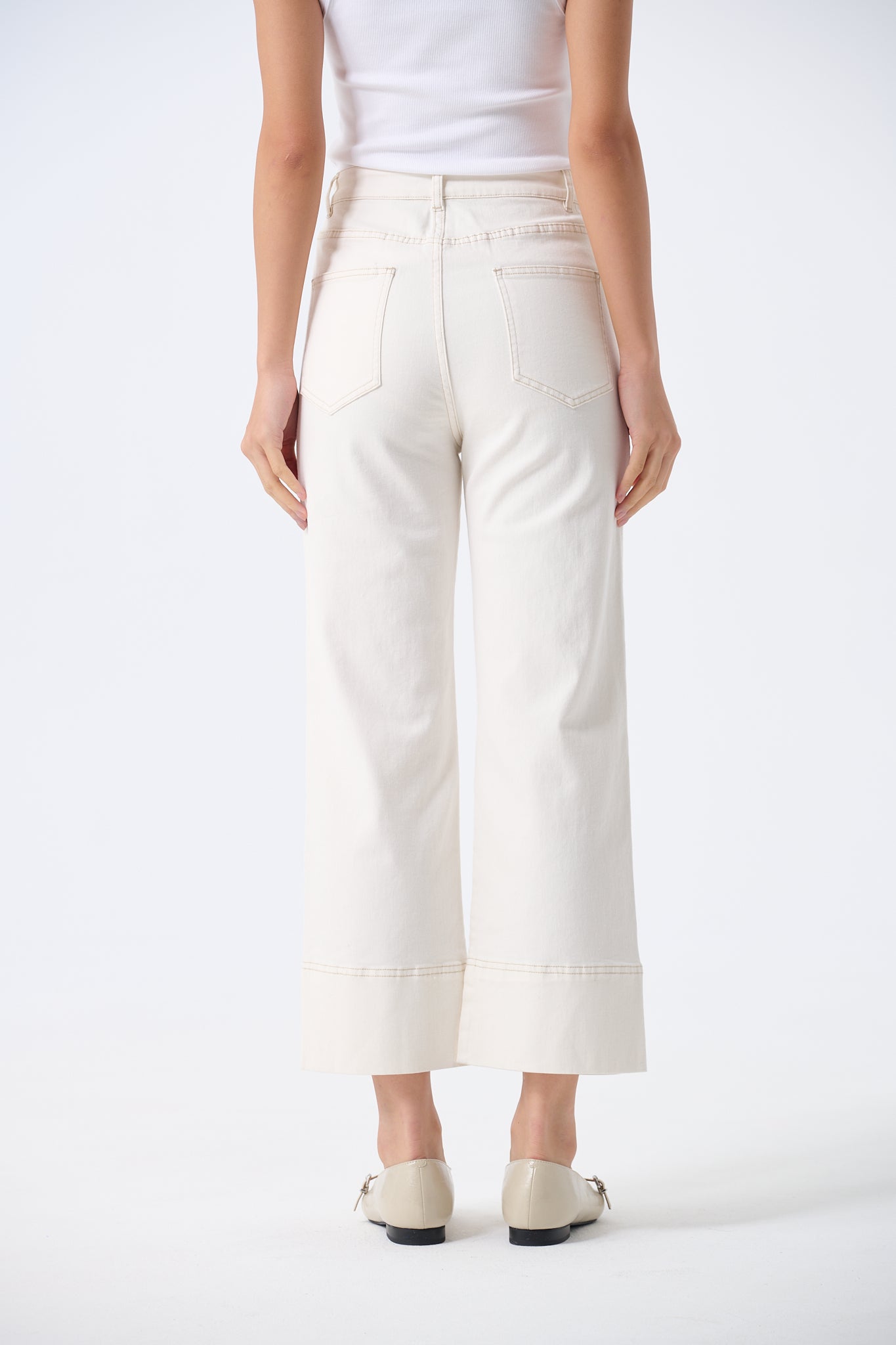 Nadia Capri Style Straight Jeans