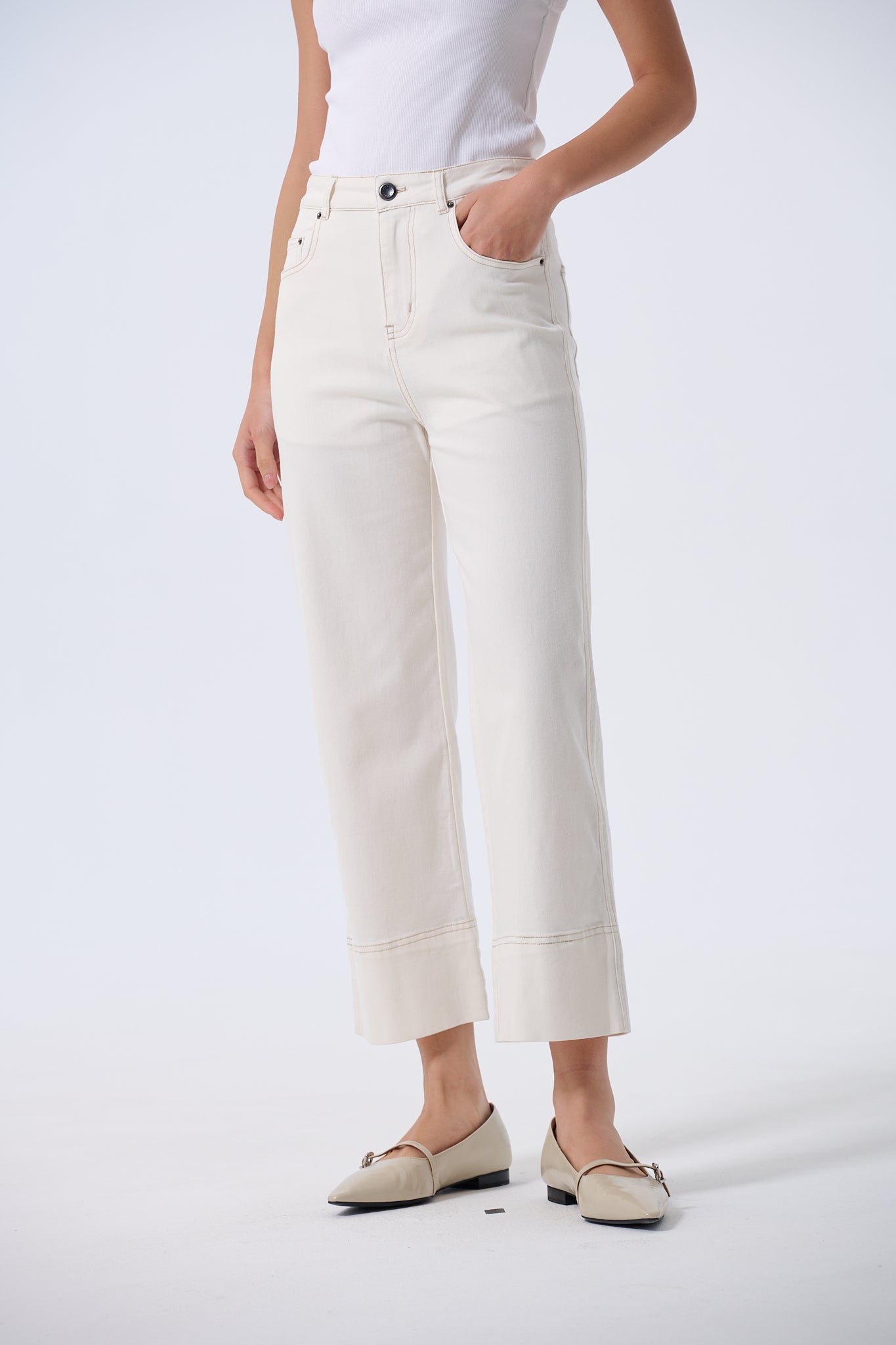 Nadia Capri Style Straight Jeans