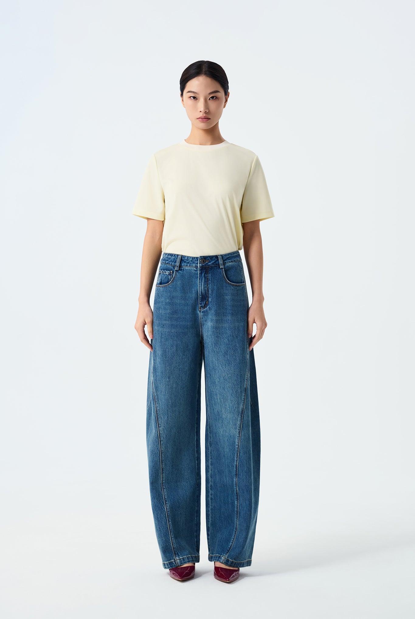Elyana Barrel Cut Jeans